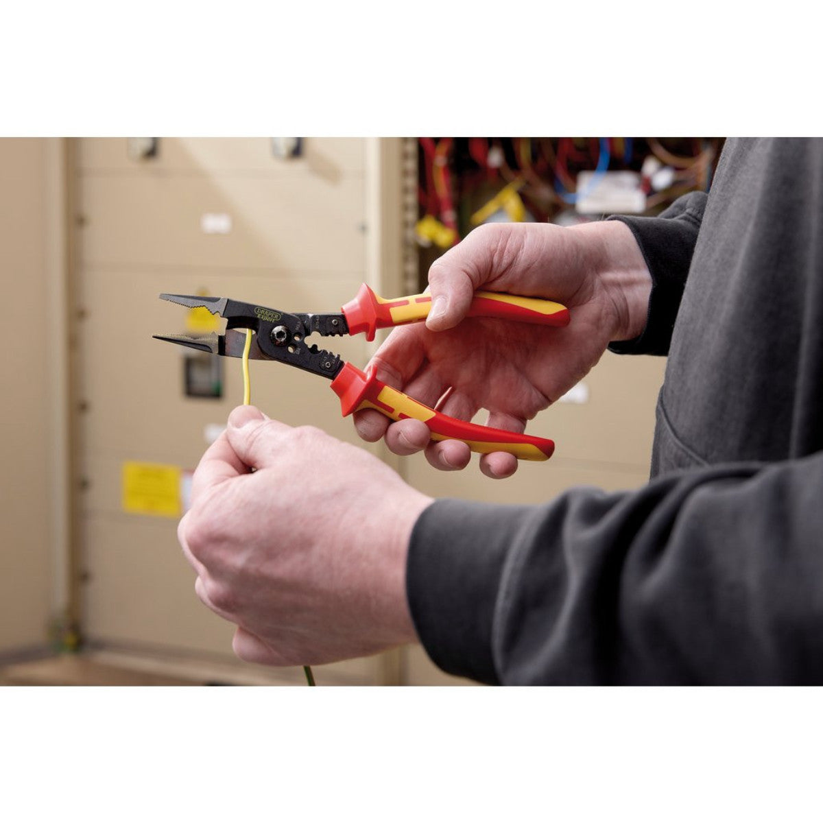 XP1000 VDE 8-in-1 Electricians Pliers, 215mm 94643