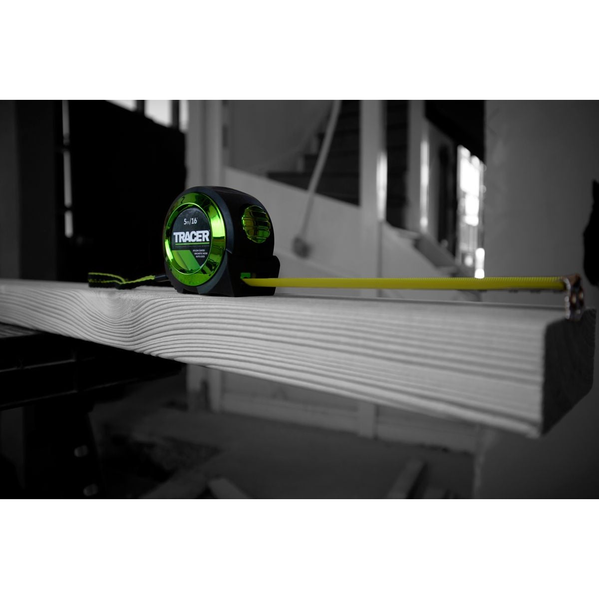 TRACER 5m Auto-lock Tape Measure (Nylon coated + large magnetic hook) ATM5