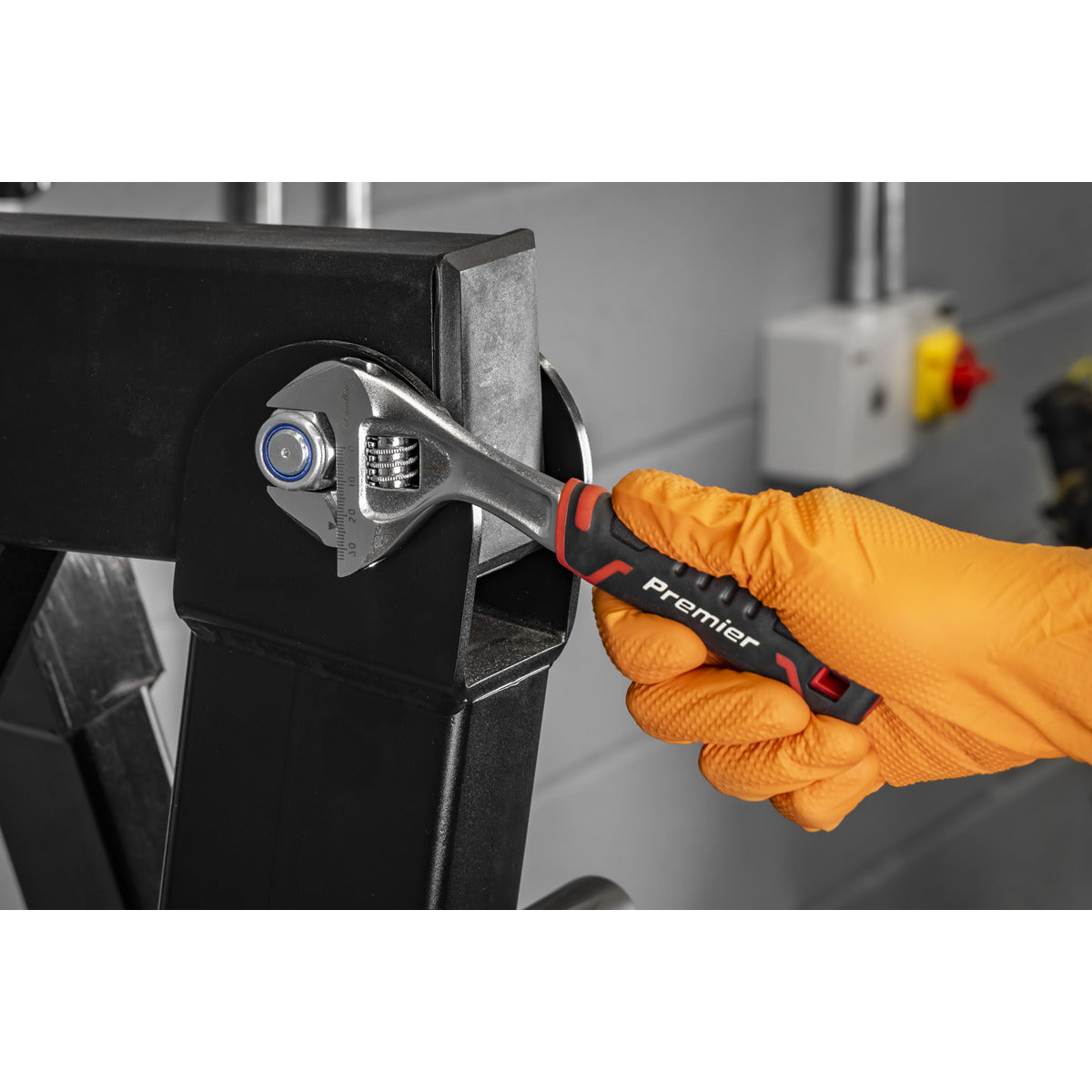 Premier Quick-Action Adjustable Wrench 200mm AK9570