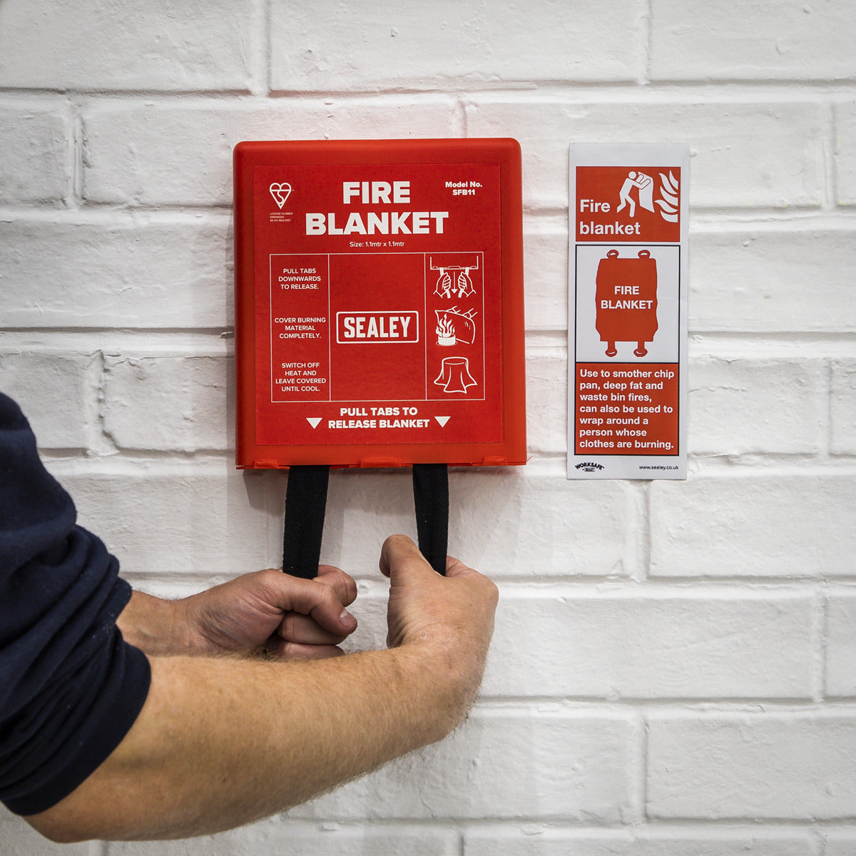 Worksafe Fire Blanket Safety Sign, Self-Adhesive Vinyl - Pack of 10 SS53V10