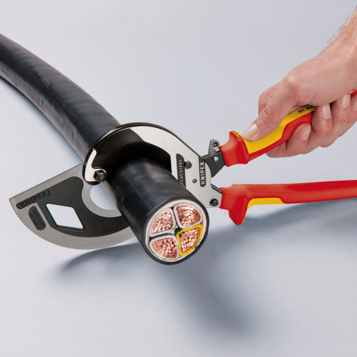 Knipex 95 36 320 Cable Cutter (ratchet principle, 3-stage) insulated with multi-component grips, VDE-tested black atramentized, 320mm 25881