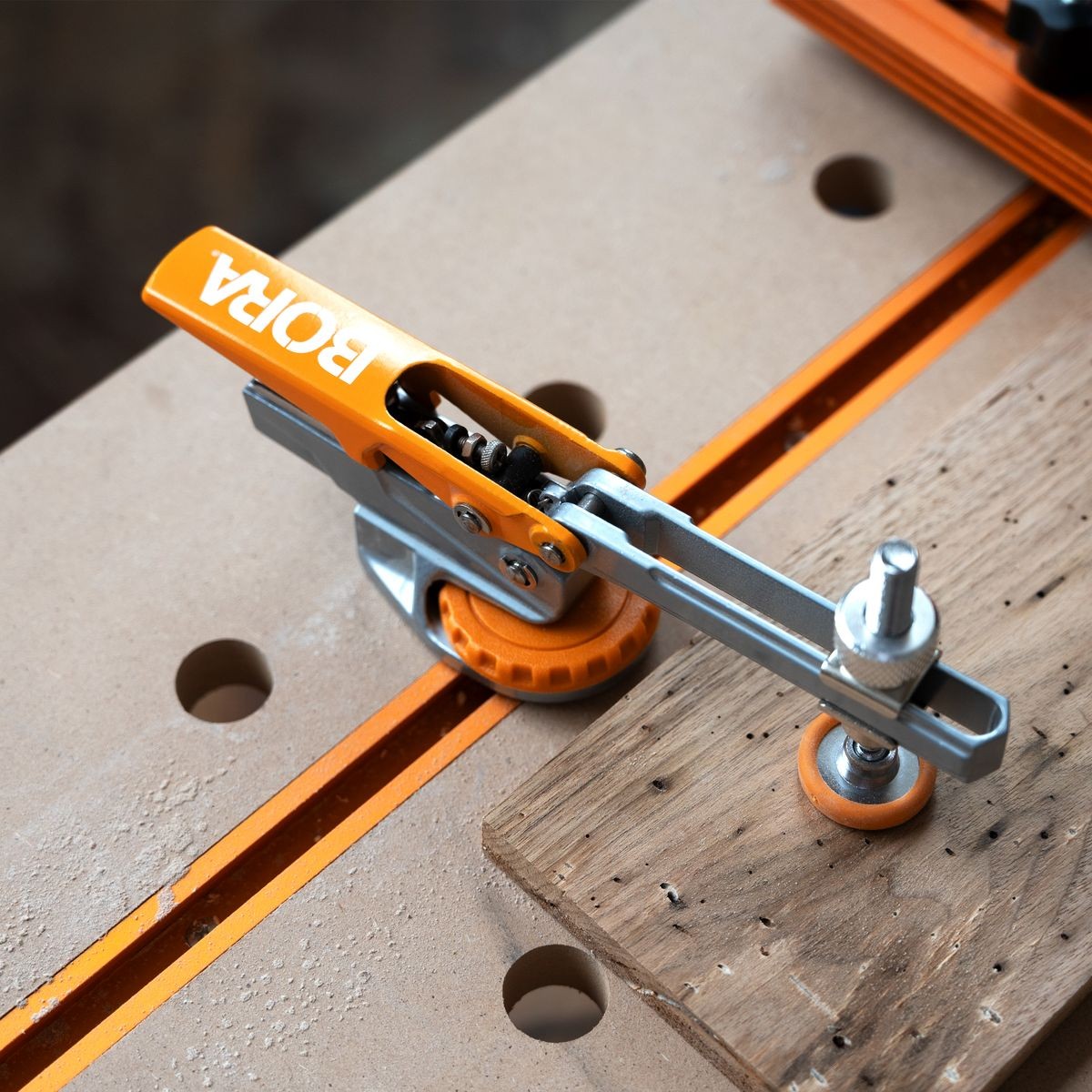 BORA Auto Adjust Horizontal T-Track Clamp BR-G050101