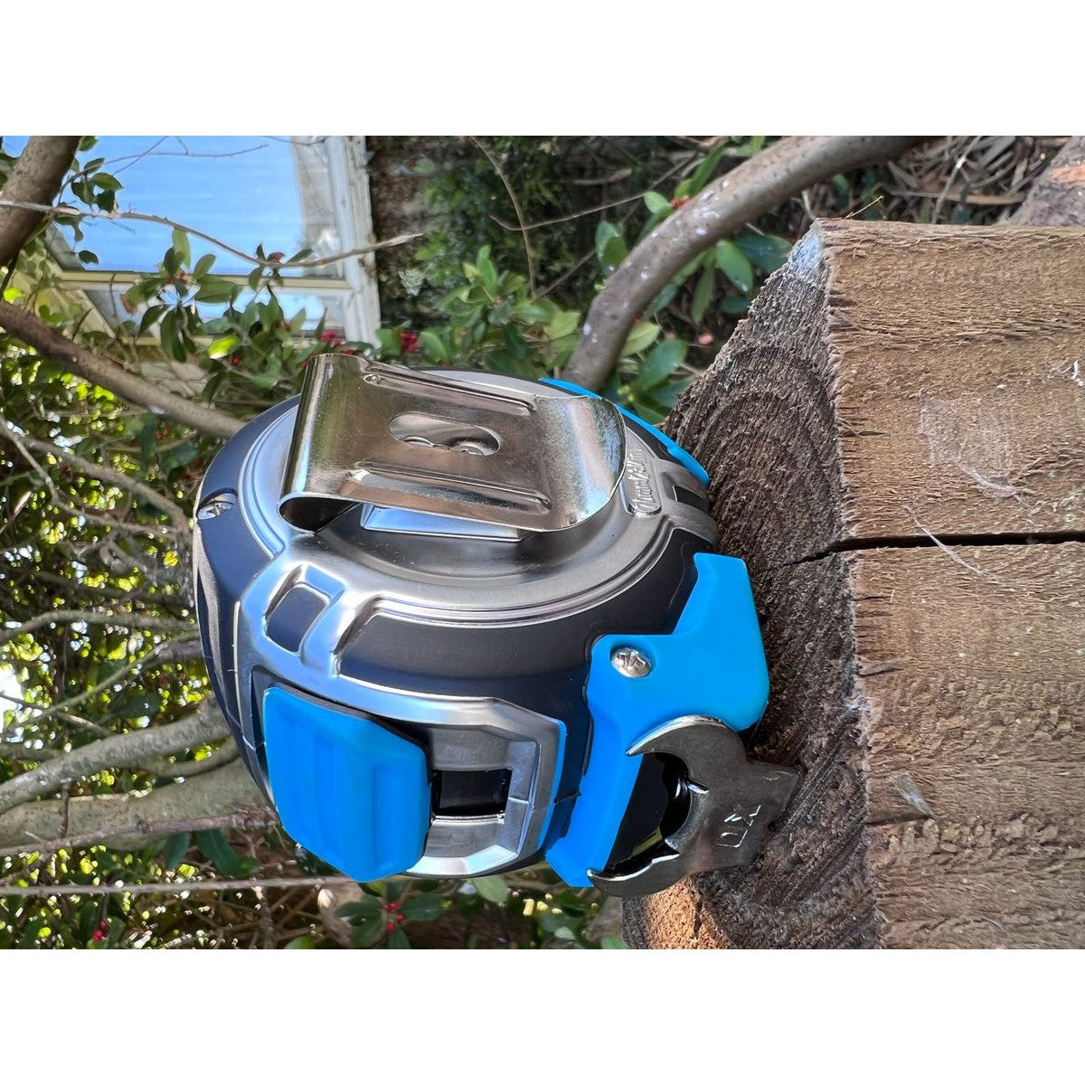 OX Pro Heavy Duty Tape Measure - Wide Blade & Metric/Imperial | 16' Long x 1.25" Blade Width / 5m Long x 32mm Blade Width OX-P028705