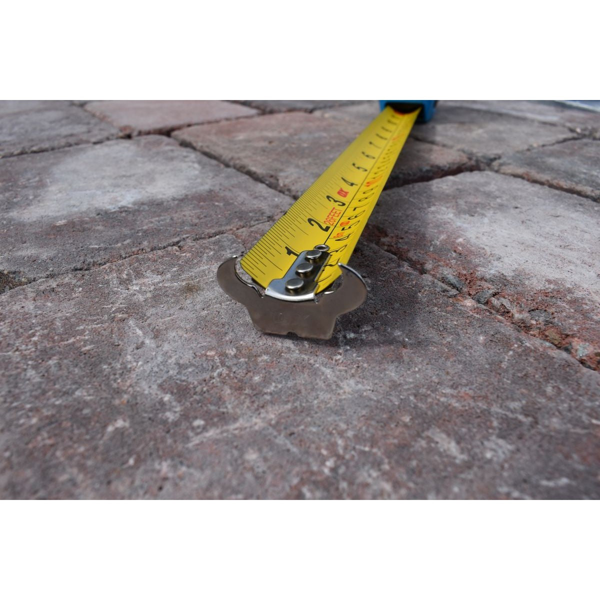 OX Pro Heavy Duty Tape Measure - Wide Blade & Metric/Imperial | 26' Long x 1.25" Blade Width / 8m Long x 32mm Blade Width OX-P028708