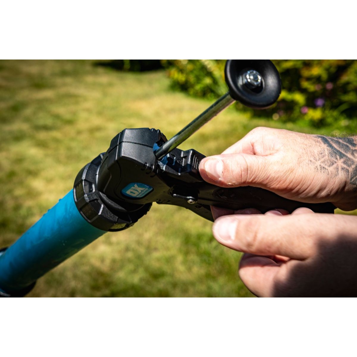 OX Pro Sealant Gun - Dual Thrust | 15" / 380mm | 20-Ounce OX-P045560