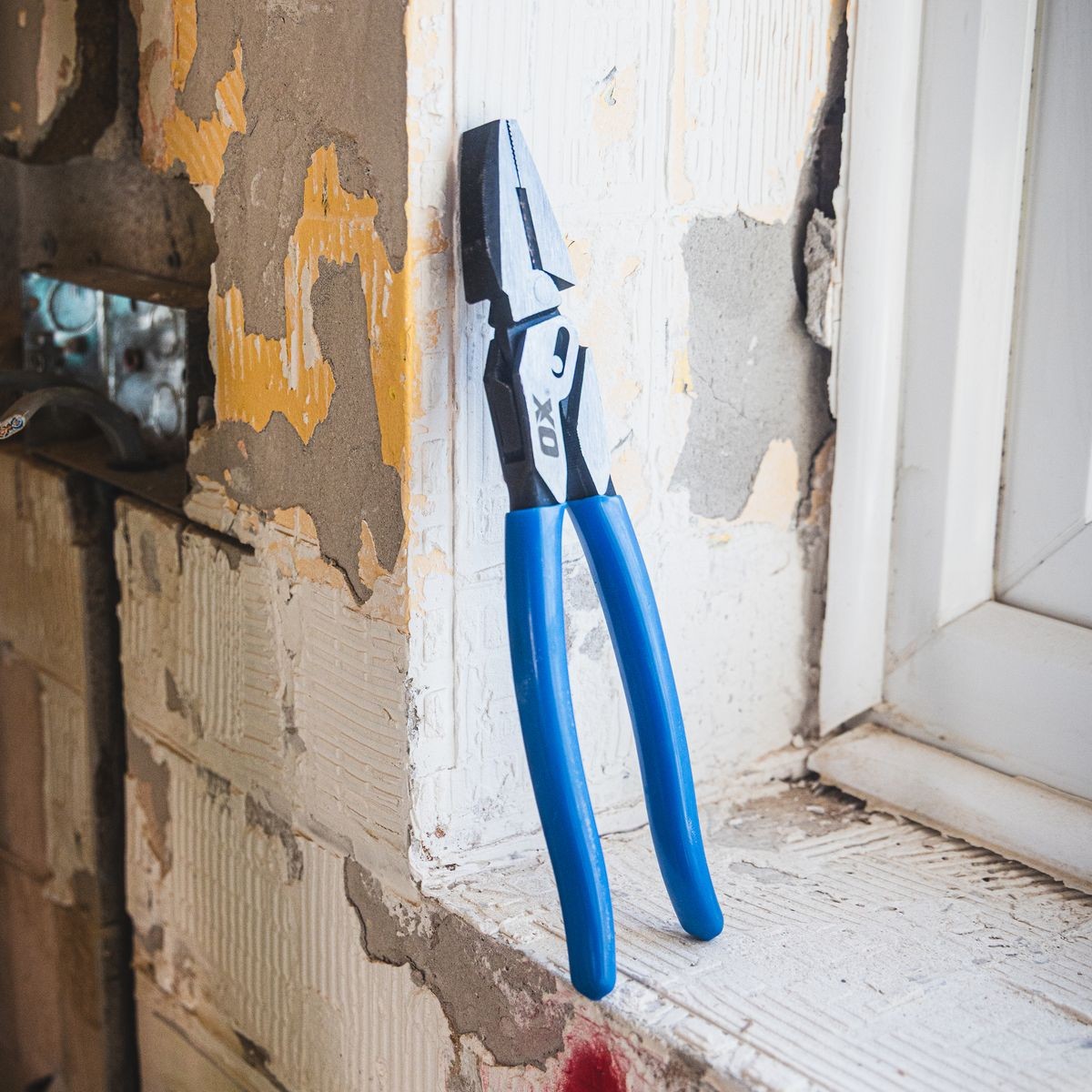OX MaxForce Linesman Pliers OX-P327401