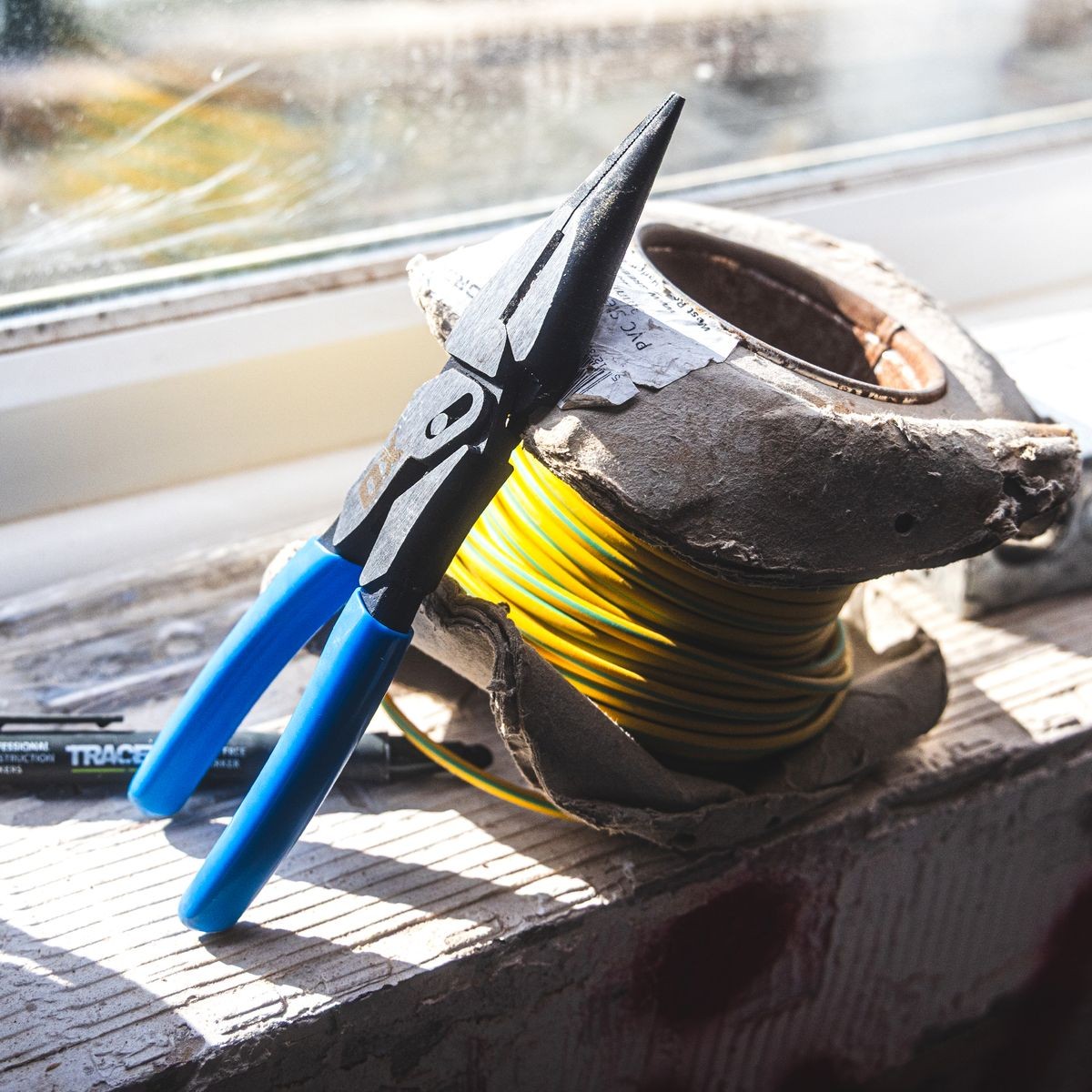 OX MaxForce Needle Nose Pliers OX-P327501