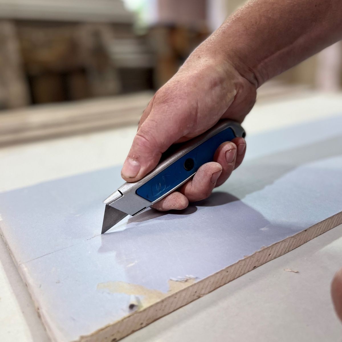 OX Retractable Utility Knife OX-T224101