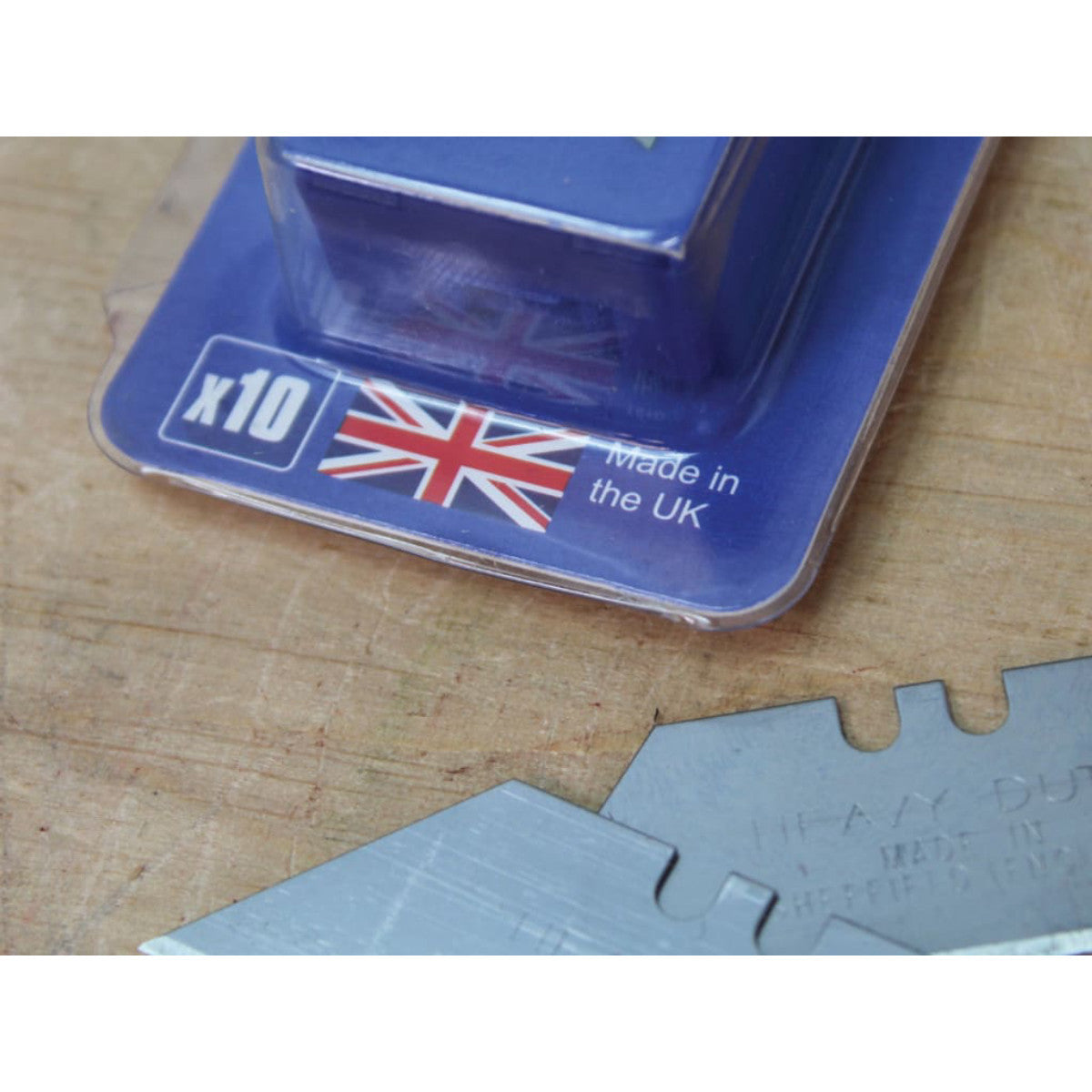FAITKB10UK