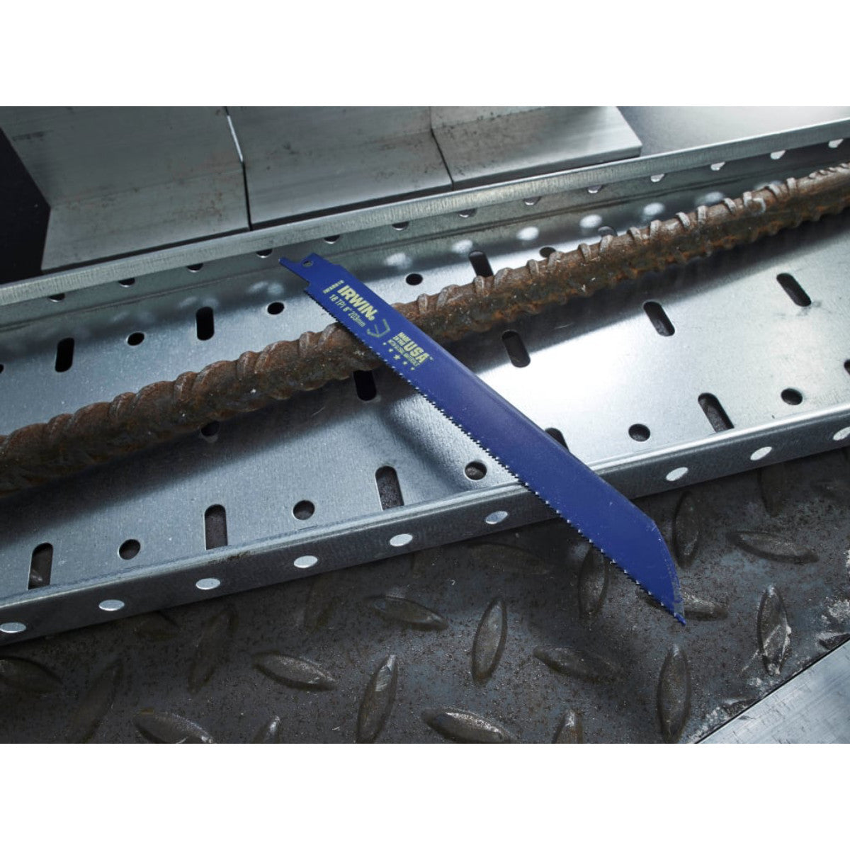 IRWIN 818R Sabre Saw Blade Metal Cutting 200mm 18 TPI (Pack 5) IRW10504156