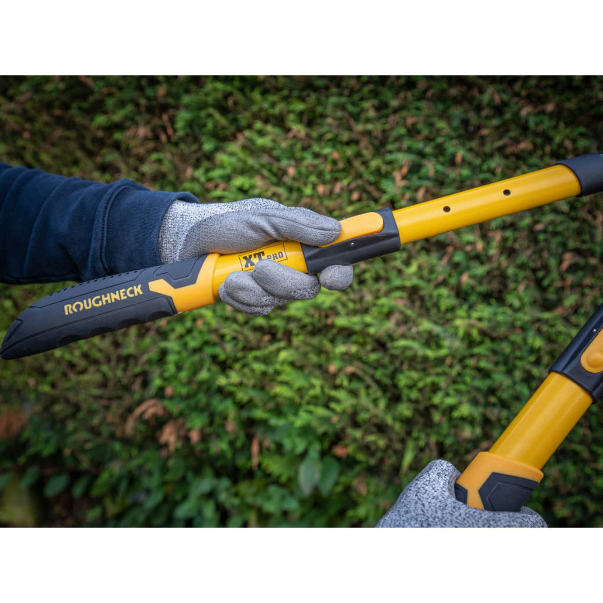 Roughneck XT Pro Telescopic Hedge Shears 700-895mm (27.1/2-35.1/4in) ROU66871