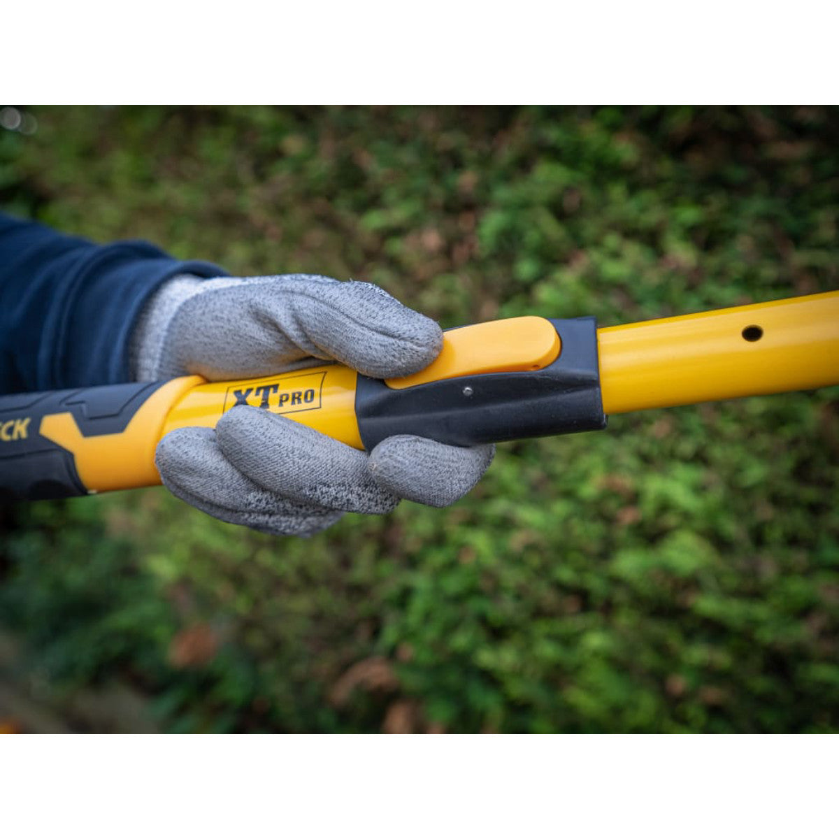Roughneck XT Pro Telescopic Hedge Shears 700-895mm (27.1/2-35.1/4in) ROU66871