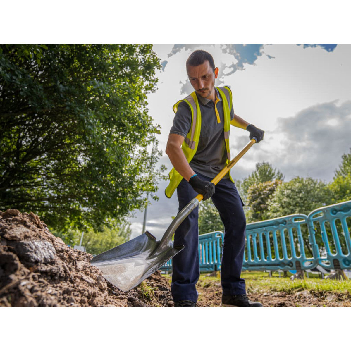 Roughneck Long Handled Shovel - Square 1460mm (57.1/2in) ROU68144
