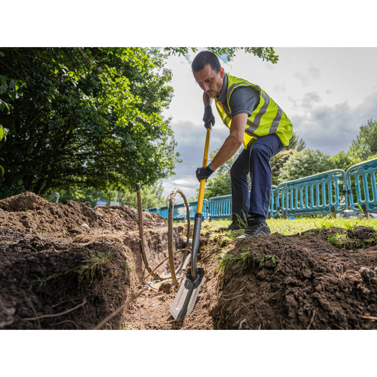 Roughneck Long Handled Trenching Shovel 1460mm (57.1/2in) ROU68214