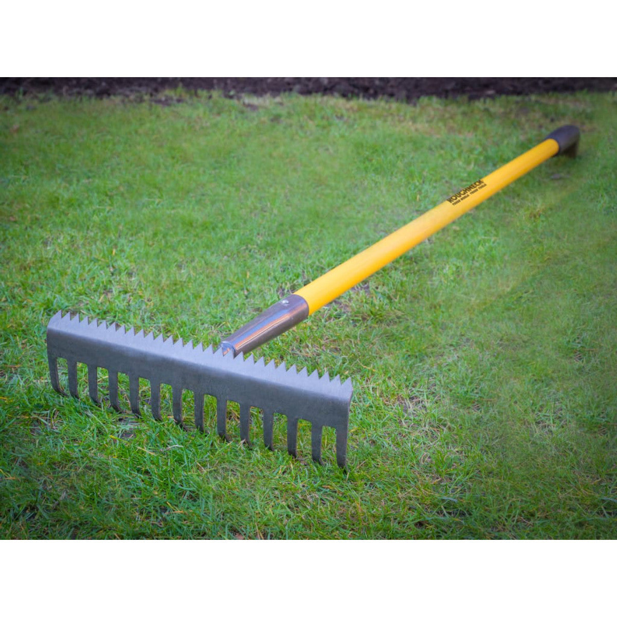 Roughneck Sharp-Edge Soil Rake ROU68302