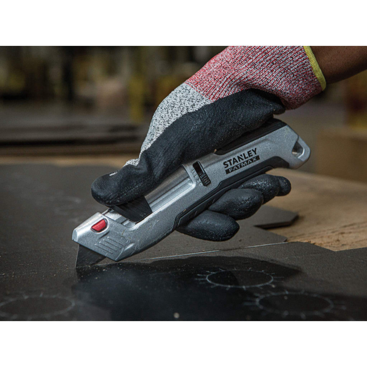 STANLEY Hand Tools FatMax Premium Auto-Retract Tri-Slide Safety Knife STA010367