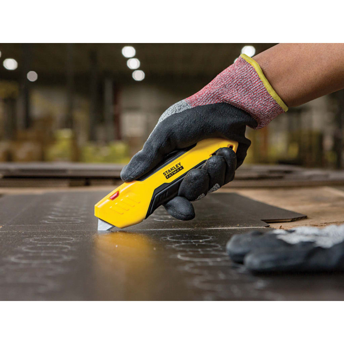 STANLEY Hand Tools FatMax Auto-Retract Squeeze Safety Knife STA010369
