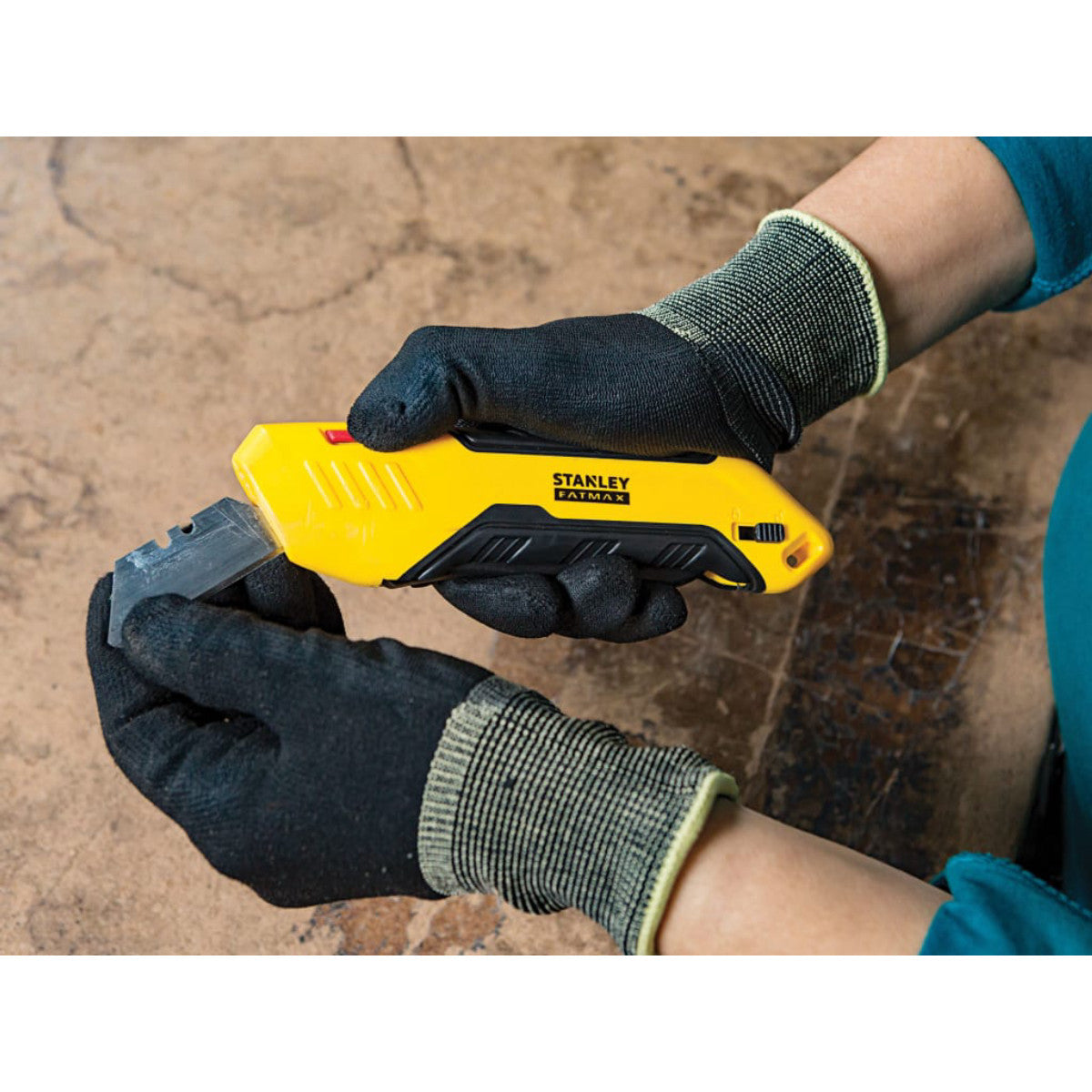 STANLEY Hand Tools FatMax Auto-Retract Squeeze Safety Knife STA010369