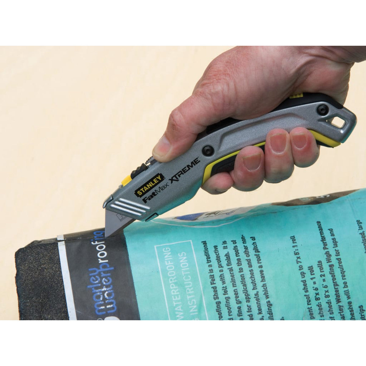 STANLEY Hand Tools FatMax Retractable Twin Blade Knife STA010789