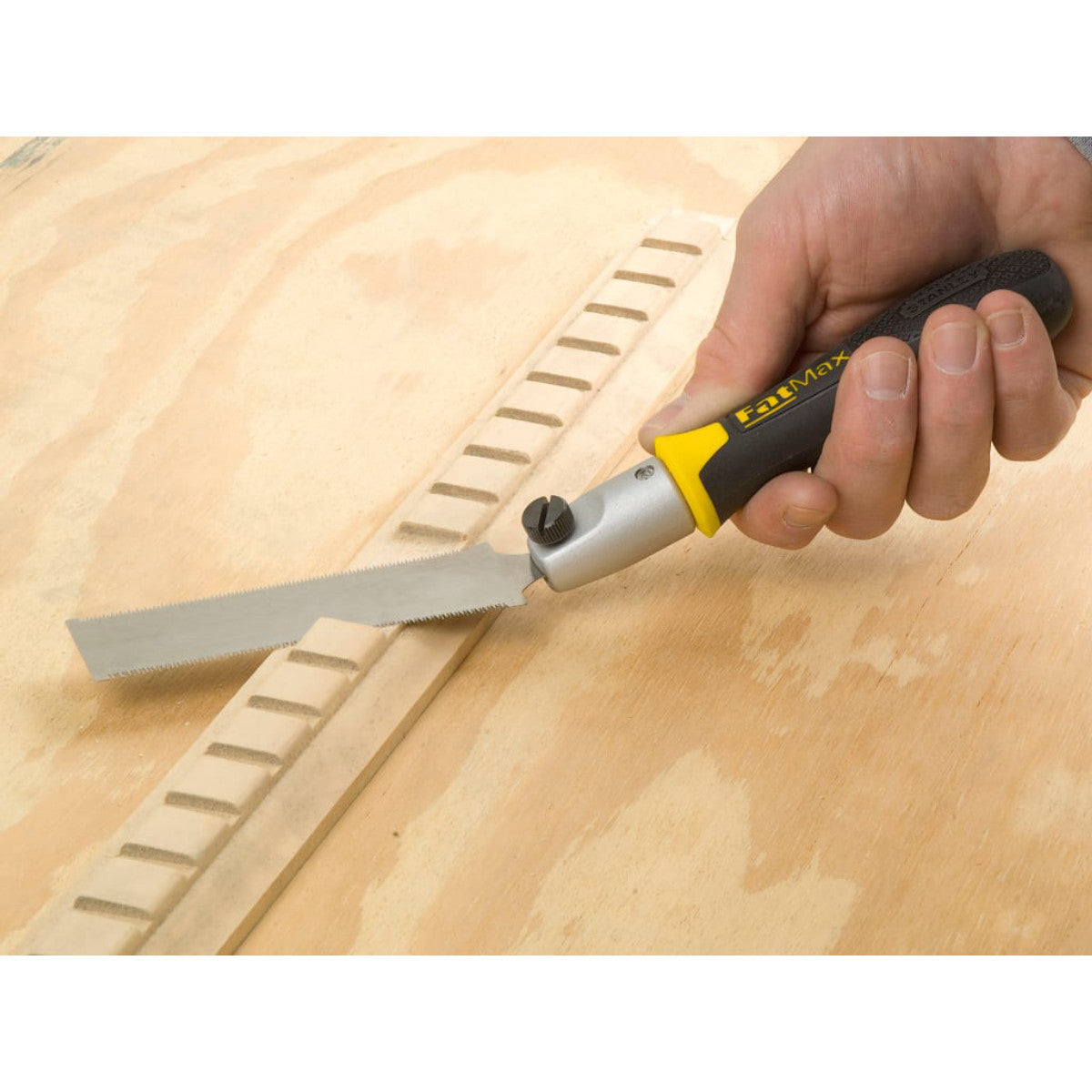 STANLEY Hand Tools FatMax Mini Flush Cut Pull Saw 125mm (5in) 23 TPI STA020331