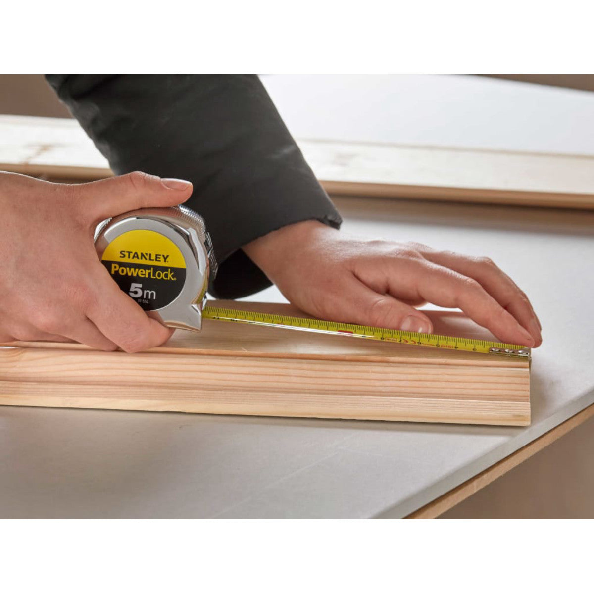STANLEY Hand Tools PowerLock Classic Pocket Tape 5m (Width 19mm) (Metric only) STA033552