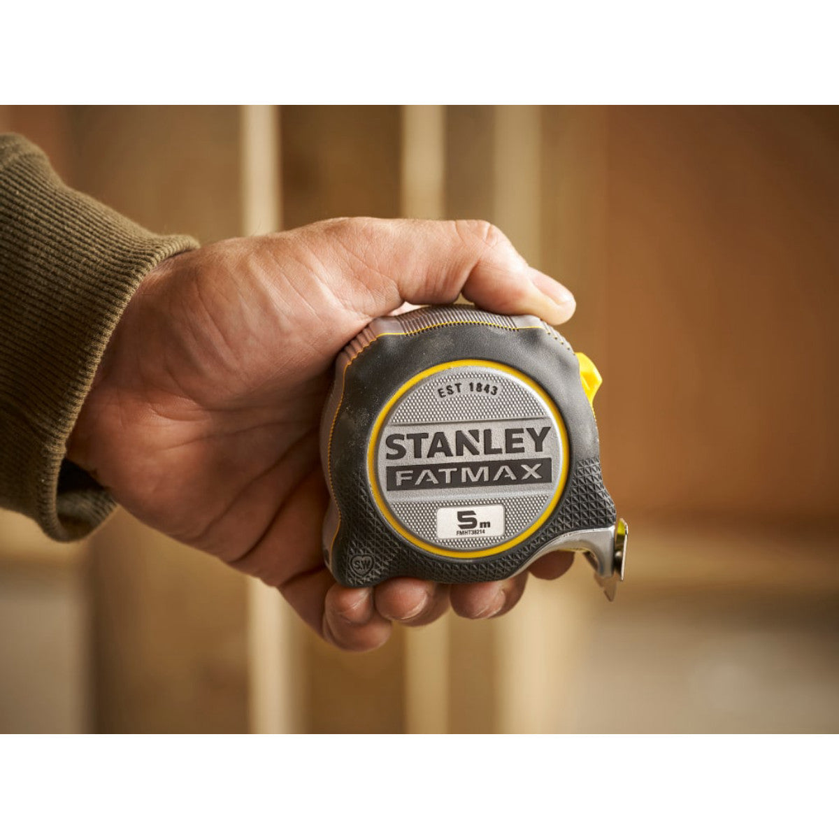 STANLEY Hand Tools FATMAX XTREME Tape Measure 5m (Width 32mm) (Metric only) STA038214