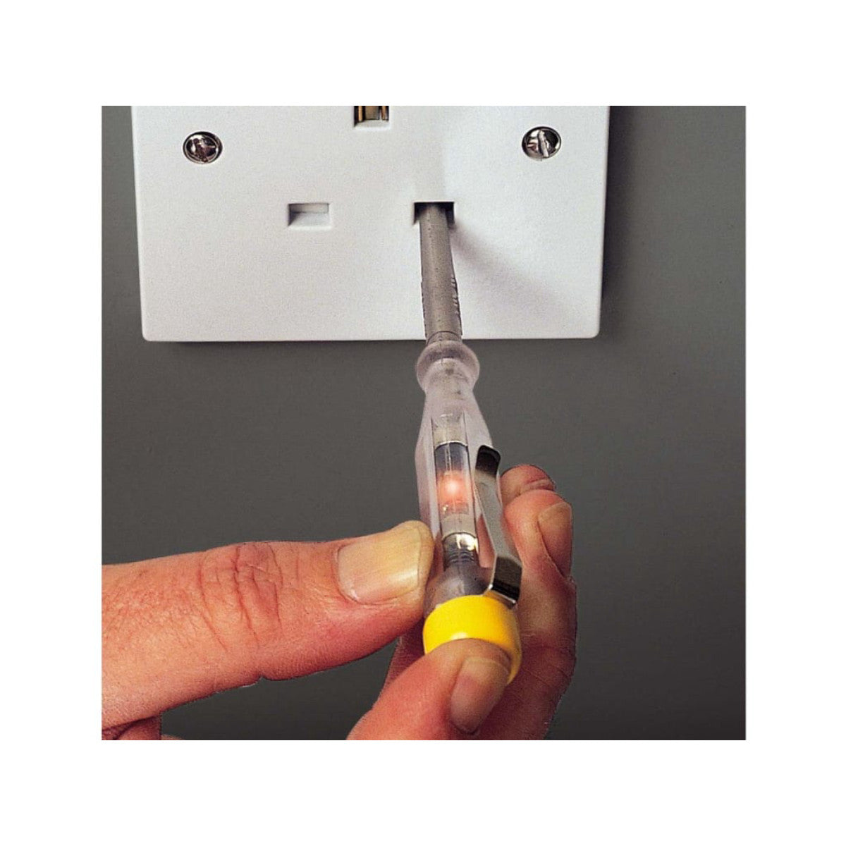 STANLEY Hand Tools FatMax VDE Insulated Voltage Tester STA066121