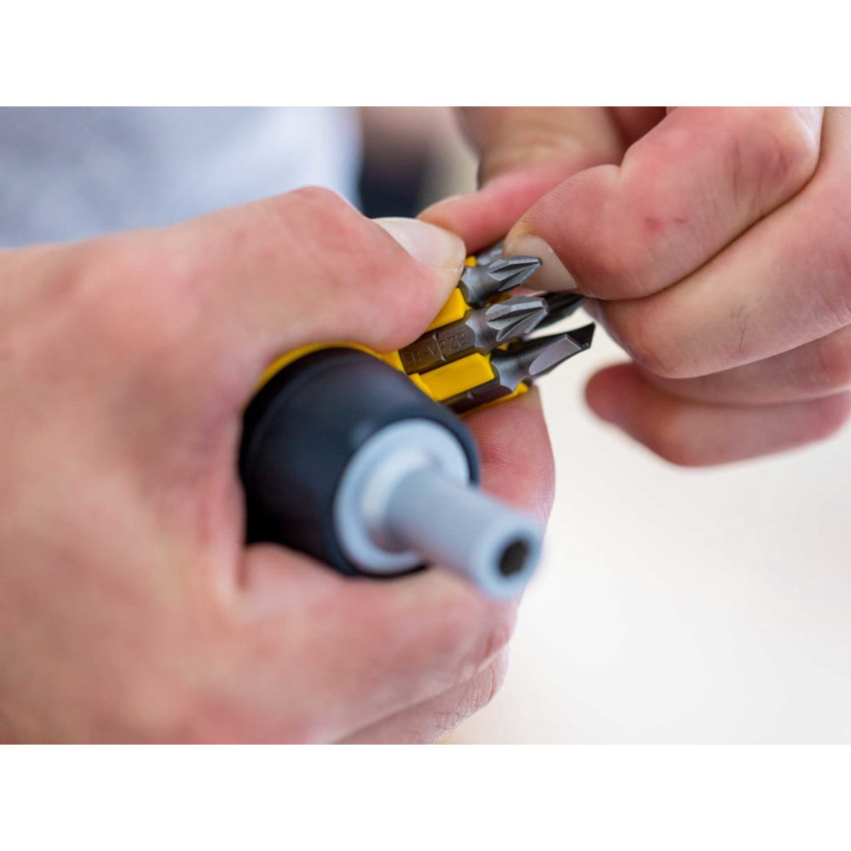 STANLEY Hand Tools Multibit Ratchet Stubby & Bits STA066358