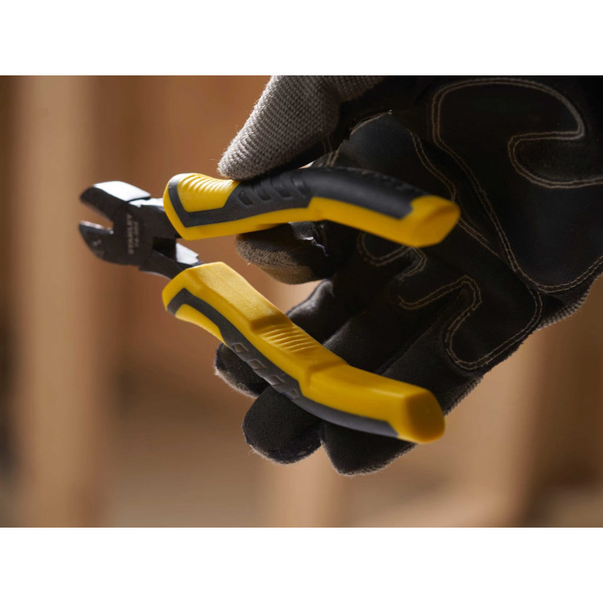 STANLEY Hand Tools ControlGrip Diagonal Cutting Pliers 150mm (6in) STA074362