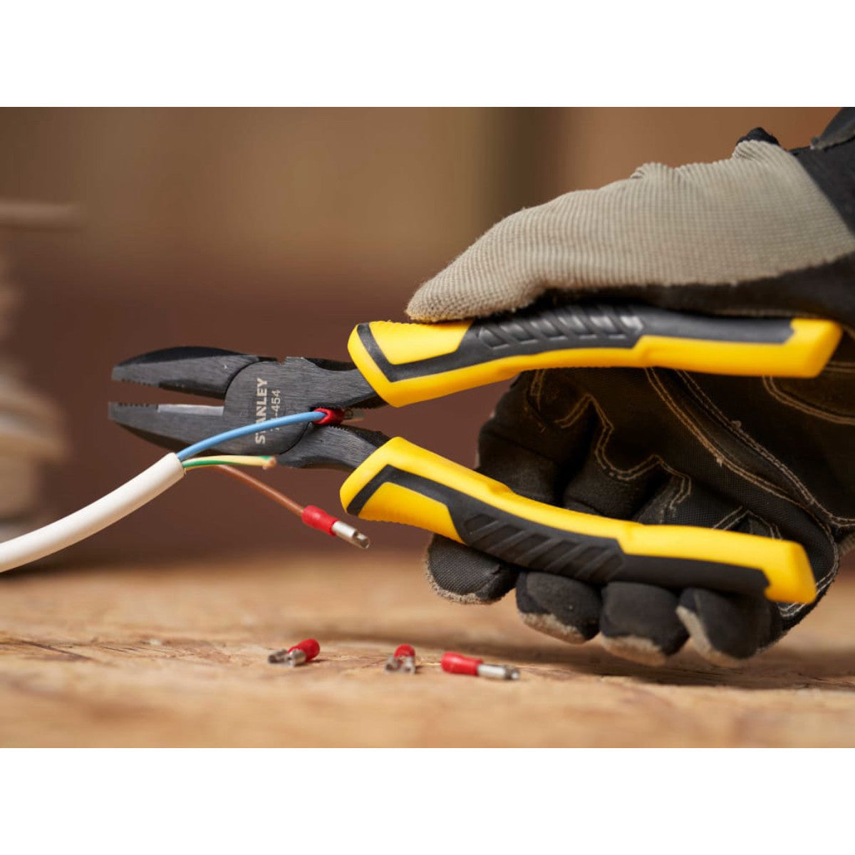 STANLEY Hand Tools ControlGrip Combination Pliers 200mm (8in) STA074367