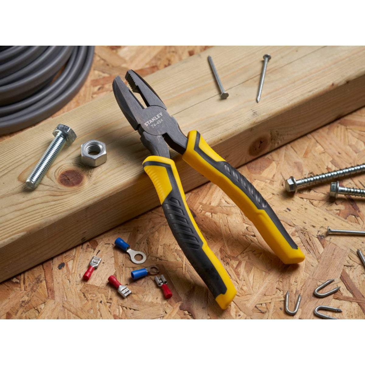 STANLEY Hand Tools ControlGrip Combination Pliers 180mm (7in) STA074454