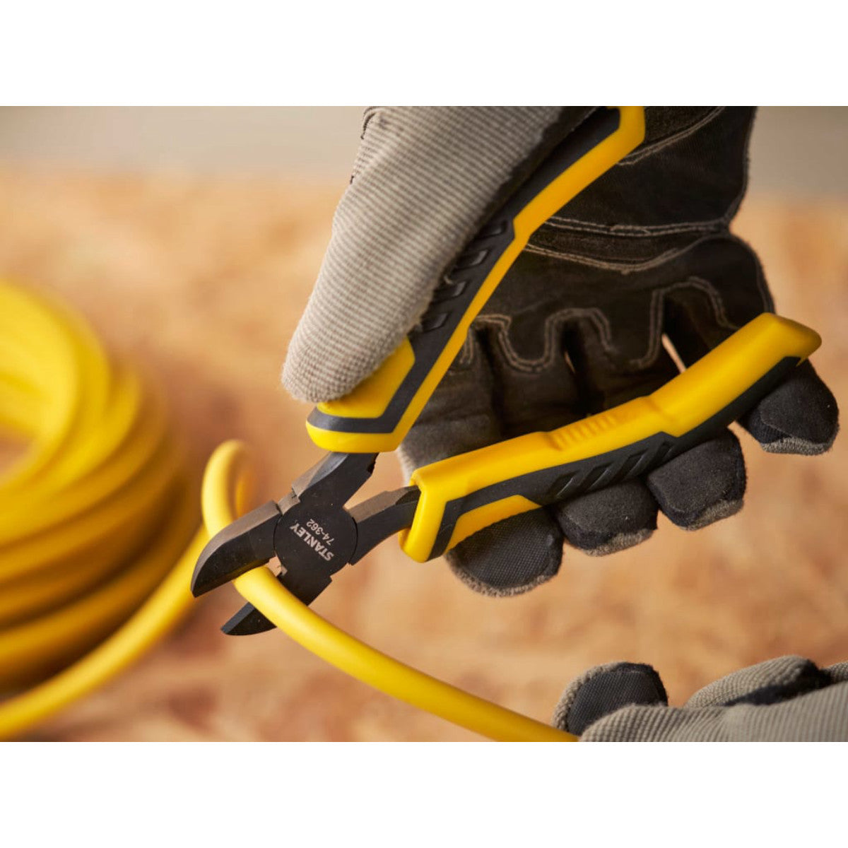 STANLEY Hand Tools ControlGrip Diagonal Cutting Pliers 180mm (7in) STA074455