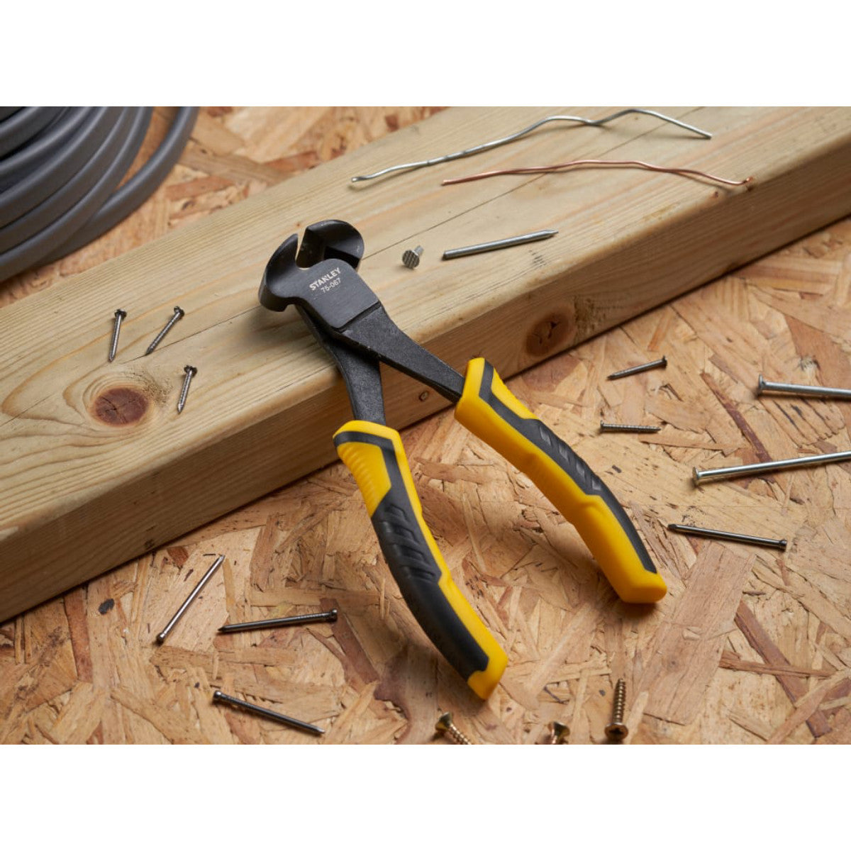 STANLEY Hand Tools ControlGrip End Cutter Pliers 150mm (6in) STA075067