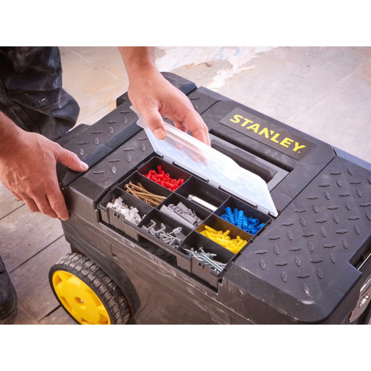 STANLEY Hand Tools Pro Mobile Job Chest STA197503